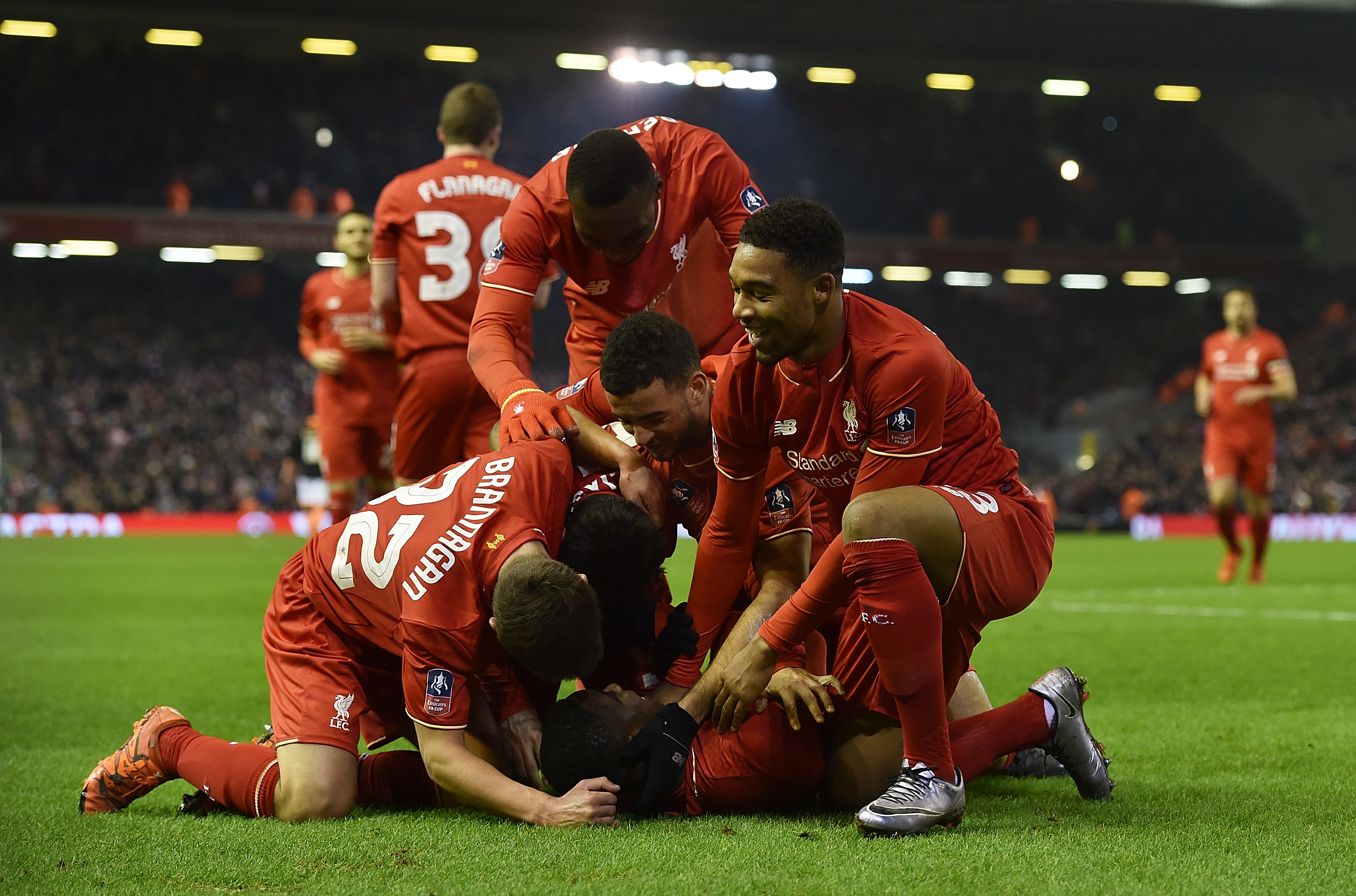 恩德里克租借加盟里昂，姆巴佩社媒留言：加油兄弟，祝你好运（恩德里克租借投里昂，姆巴佩社媒发文送祝福：加油兄弟，祝你好运）