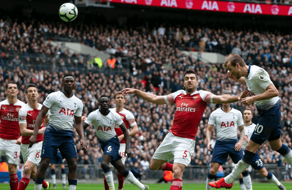 亚冠精英半场：牟再现破僵，朴青孝屡献神扑，江原1-0武里南联（亚冠半场战报：牟再度破僵，朴青孝连连神扑，江原暂1-0武里南联）