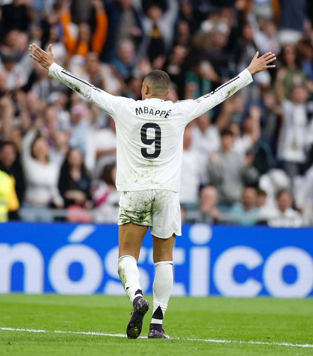 混团世界杯：张本智和遭遇首败！再次不敌恩师之子，苦战3局输球