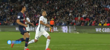 每体：拉菲尼亚已是巴萨非卖品，他的目标是赢得欧冠和世界杯（每体：巴萨将拉菲尼亚列为非卖品，他立志夺得欧冠与世界杯）