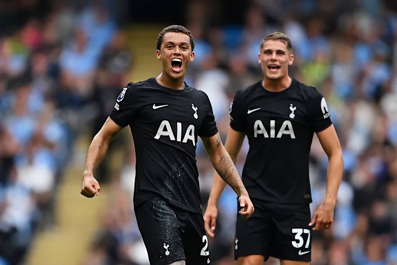 TA：球迷组织控诉FIFA抬高世界杯票价，影响残疾人观赛（TA：球迷团体指责FIFA推高世界杯票价，致残障人士观赛受影响）